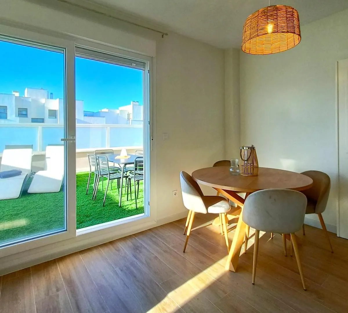 Atenas Suite, 2 Hab, Terraza, Piscina Y Playa A 3 Min Almeria